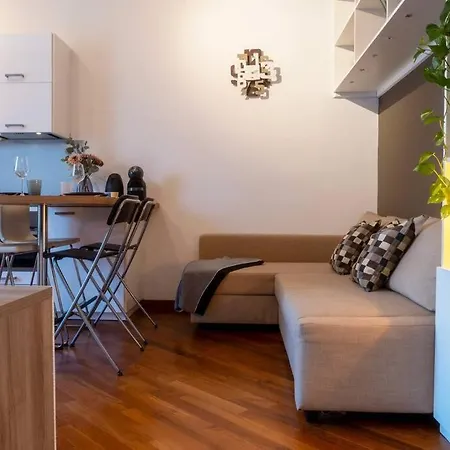 - 10 Min Duomo- M3 - Urban Retreat Apartament