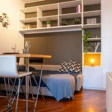 Apartament - 10 Min Duomo- M3 - Urban Retreat *