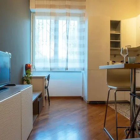 - 10 Min Duomo- M3 - Urban Retreat Apartament
